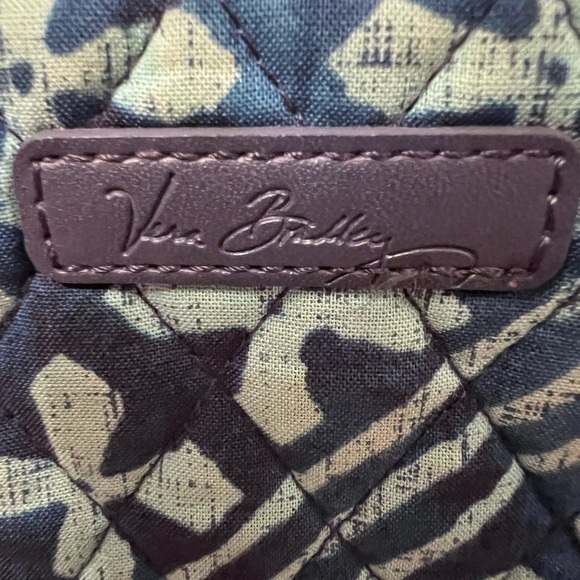 Vera Bradley Crossbody Bag Women's
Medium Blue Moroccan Cuban Tile Pattern - Picture 3 of 9